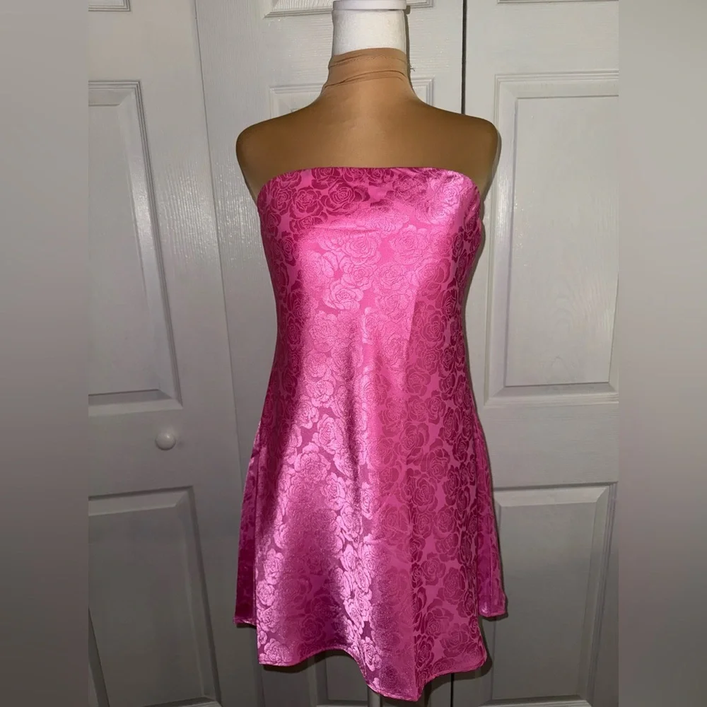 Show Me Your MuMu Fuchsia Rose Strapless Dress